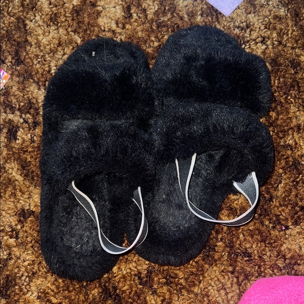 Cozy Black Fuzzy Slippers